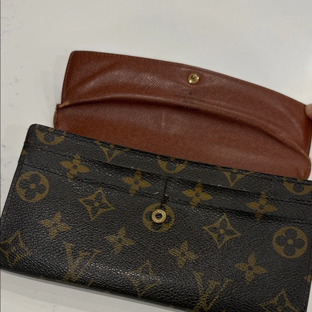 Louis Vuitton Portefeuille Sarah Monogram Long Wallet - Picture 10 of 14